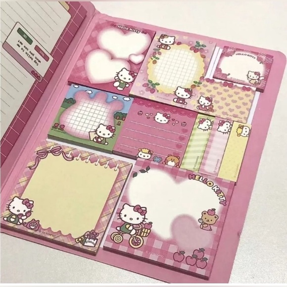 Hello Kitty Book of Sticky Notes Memo Pads - Picture 2 of 2